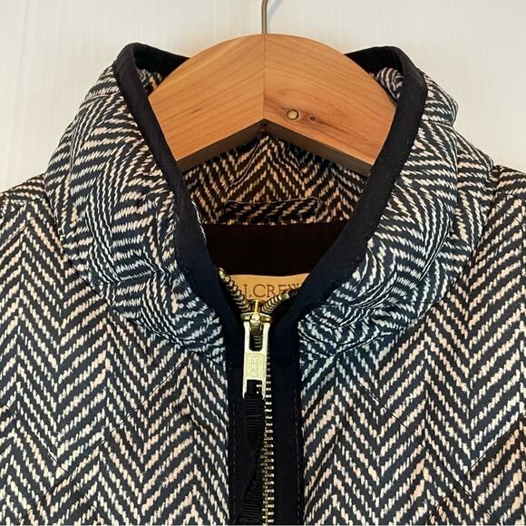 J. Crew herringbone quilted style full zip vest with pockets black trim size XS - Picture 9 of 13
